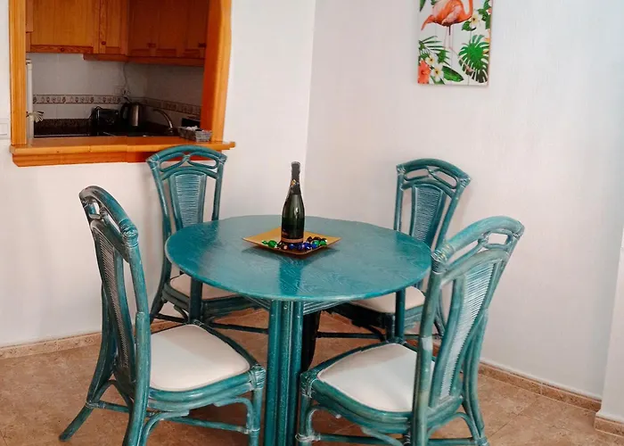 Διαμέρισμα Estudio Wifi Bano 1 Sofa Cama Doble Piscina Playa 100mts