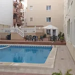 Apartman Estudio Wifi Bano 1 Sofa Cama Doble Piscina Playa 100mts Torrevieja